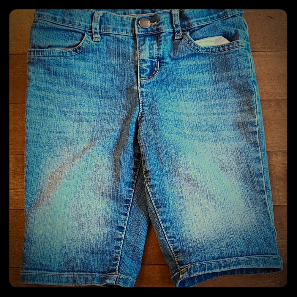 Children's place Bermuda shorts size 8